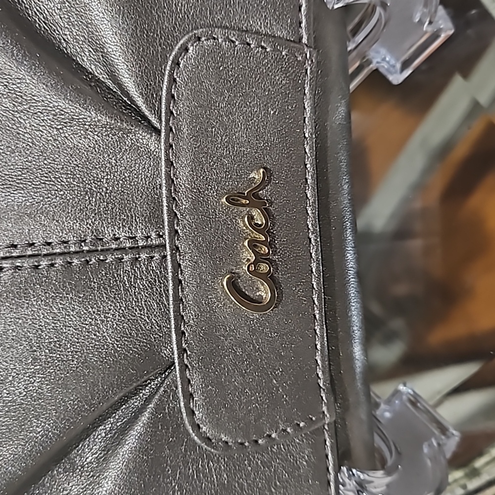 COACH Ashley Wristlet EUC - Picture 2 of 11